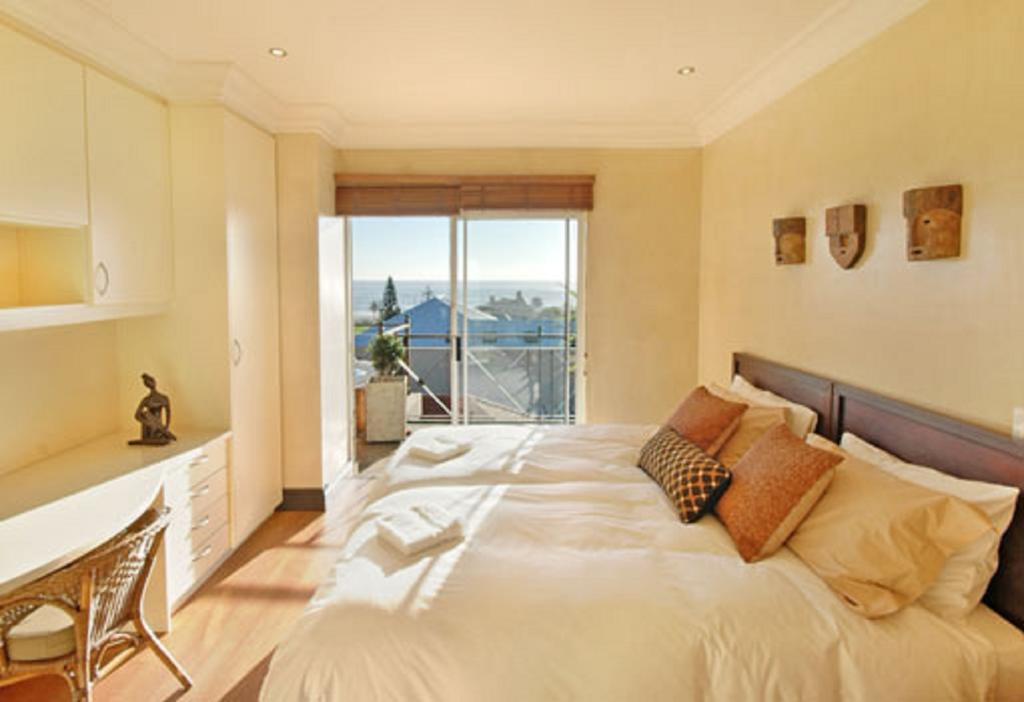 Beachside Villa & Penthouse Cape Town Room photo